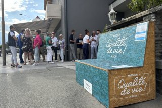 Le PLR de Sion et ses bancs itinérants.